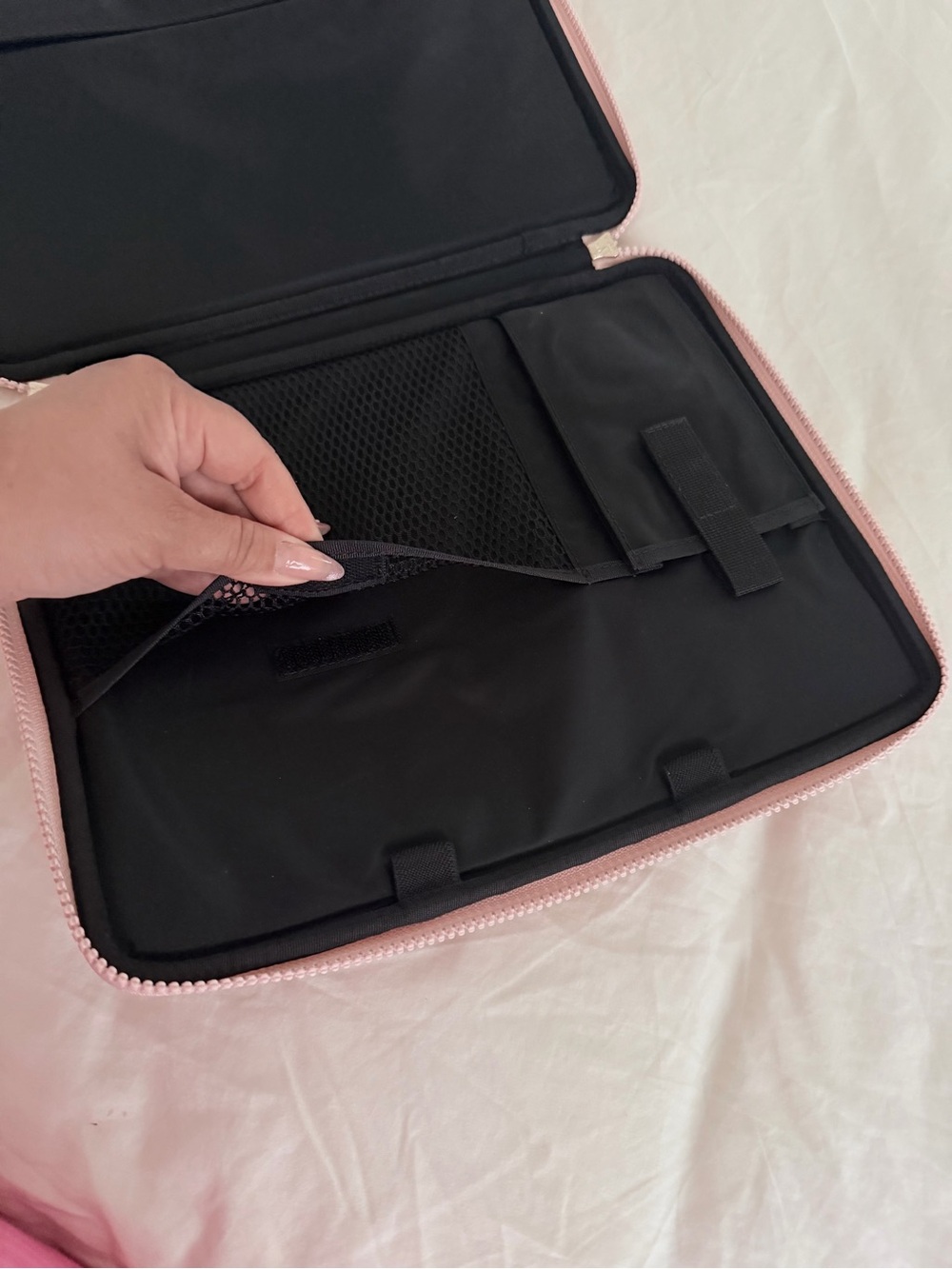 MCM powder Pink Monogram 13” Laptop/ipad Sleeve with Top Handle - Picture 6 of 8
